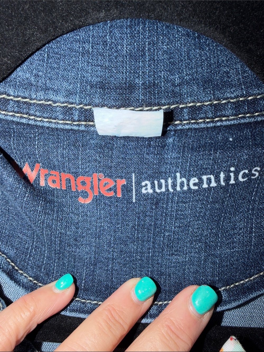 Wrangler Women’s Blue Denim Jacket - Picture 3 of 9